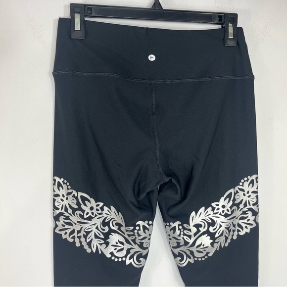 90 Degree Size Medium Black Silver Scroll Leggings D5 - Picture 5 of 6